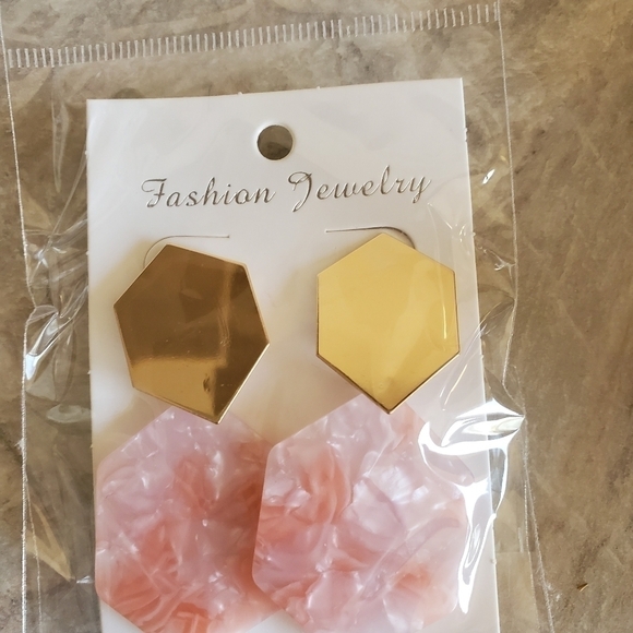 NEW Large Pink & Gold Resin Earrings - Picture 4 of 4